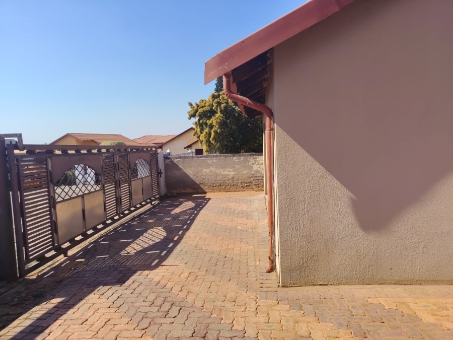 3 Bedroom Property for Sale in Tlhabane West North West